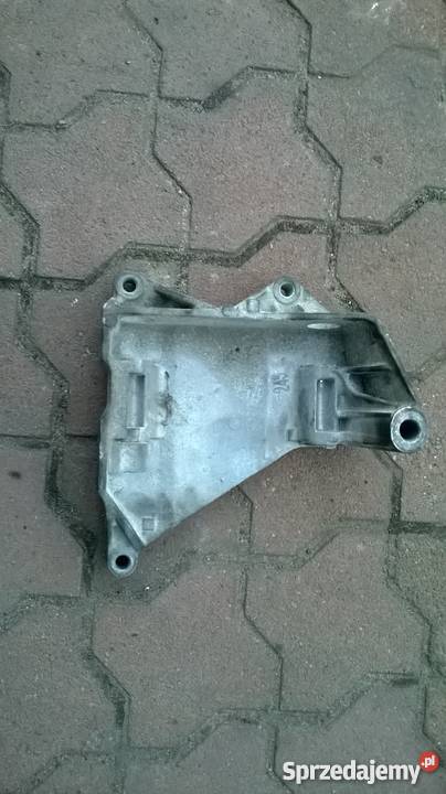 VW T5 25TDI łapa podstawa alternatora 070903143C dostawcze Szadek