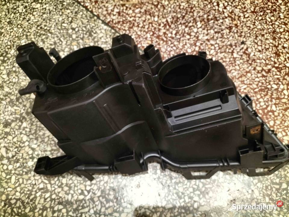 Obudowa lampy przedniej lewej BMW E46 SEDAN osobowe śląskie Poręba