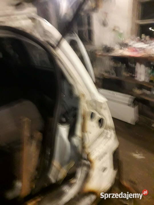 Toyota yaris 2003 uszkodzony tył Łęczyca