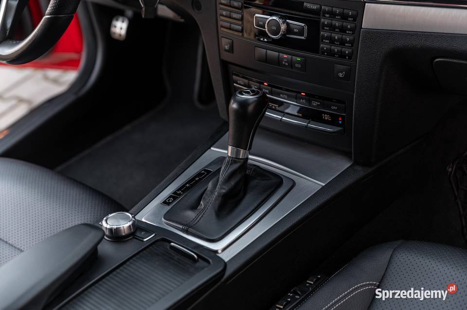 MERCEDES E250 COUPE gniazdo AUX Targowiska