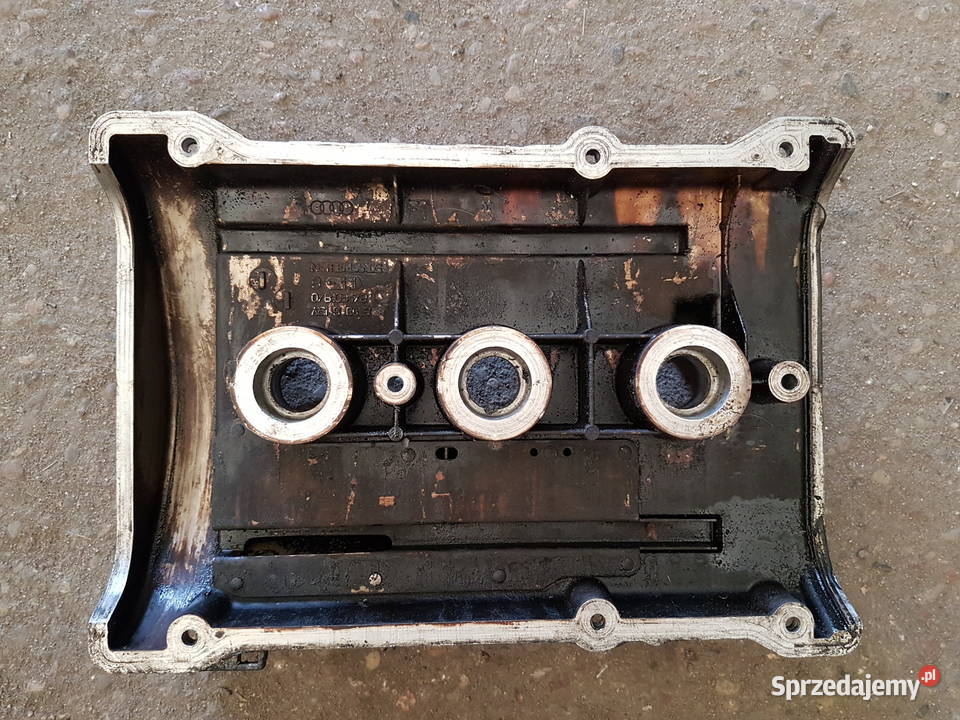 AUDI 26 POKRYWA ZAWOROW 078103471L 078103472L Turek sprzedam