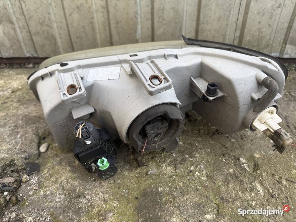 LAMPA PRAWY PRZÓD HONDA CIVIC VI 76FR88FR osobowe Ostrów Wielkopolski