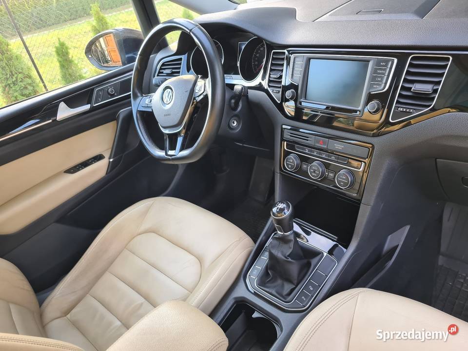 Golf Sportsvan 16 tdi ZAMIANA gniazdo AUX Steklno