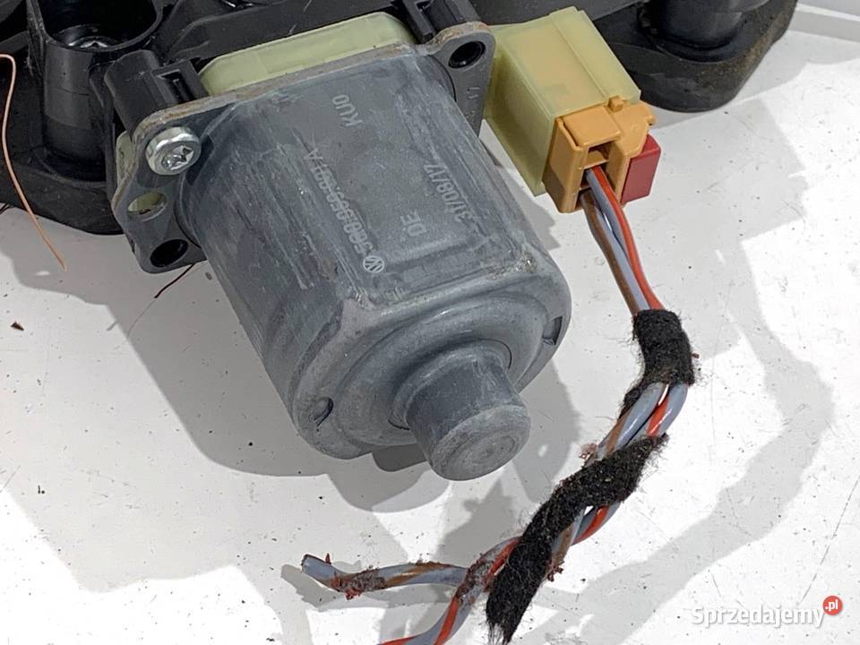 PODNOŚNIK SZYBY LEWY TYŁ VW TOURAN 5TA839461B podkarpackie