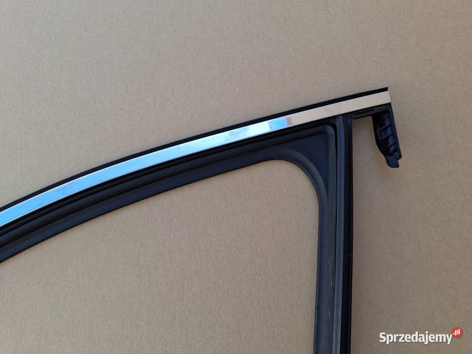 RENAULT MEGANE ETECH USZCZELKA SZYBY LISTWA LEWY Części samochodowe lubuskie Bieleń