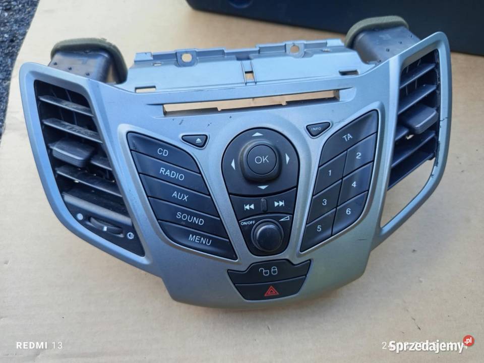 Panel radia z nawiewami Ford Fiesta MK7 2010 Łódź sprzedam