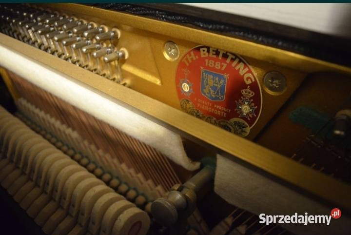 Pianino Betting drewniane kolor orzech mat sprzedam