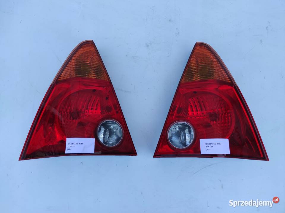 LAMPA TYŁ TYLNA LEWA DAIHATSU YRV osobowe Oświetlenie Nowy Tomyśl
