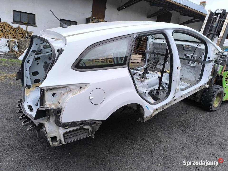 WANNA TYŁ BŁOTNIKI DACH FORD FOCUS MK3 LIFT