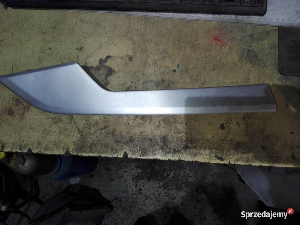 AUDI A4 B9 LIFT LISTWA DEKOR DRZWI ALU 8W0867419 osobowe pomorskie Gdańsk