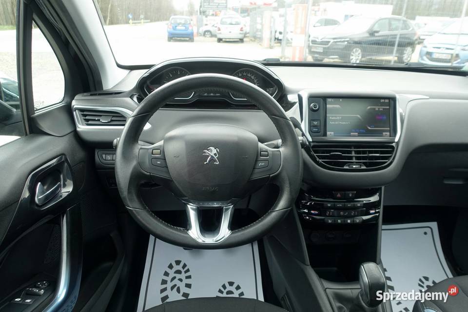 Peugeot 208 16eHDI 92 Oryginalny lakier i szyby poduszka powietrzna sprzedam