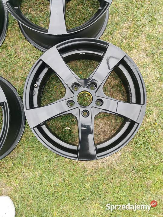 Felgi Dezent 17 rozstaw 5x1143 Radom