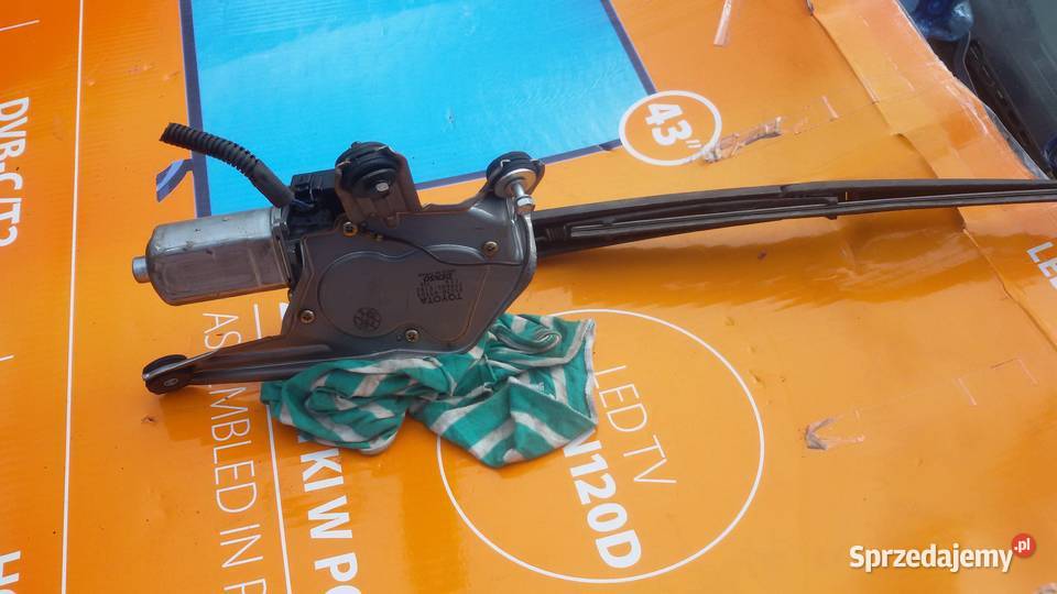 wycieraczka tylna toyota avensis kombi T25 warmińsko-mazurskie