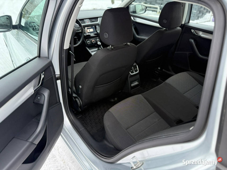 koda Octavia Salon Polska Faktura VAT 23 III śląskie Tarnowskie Góry