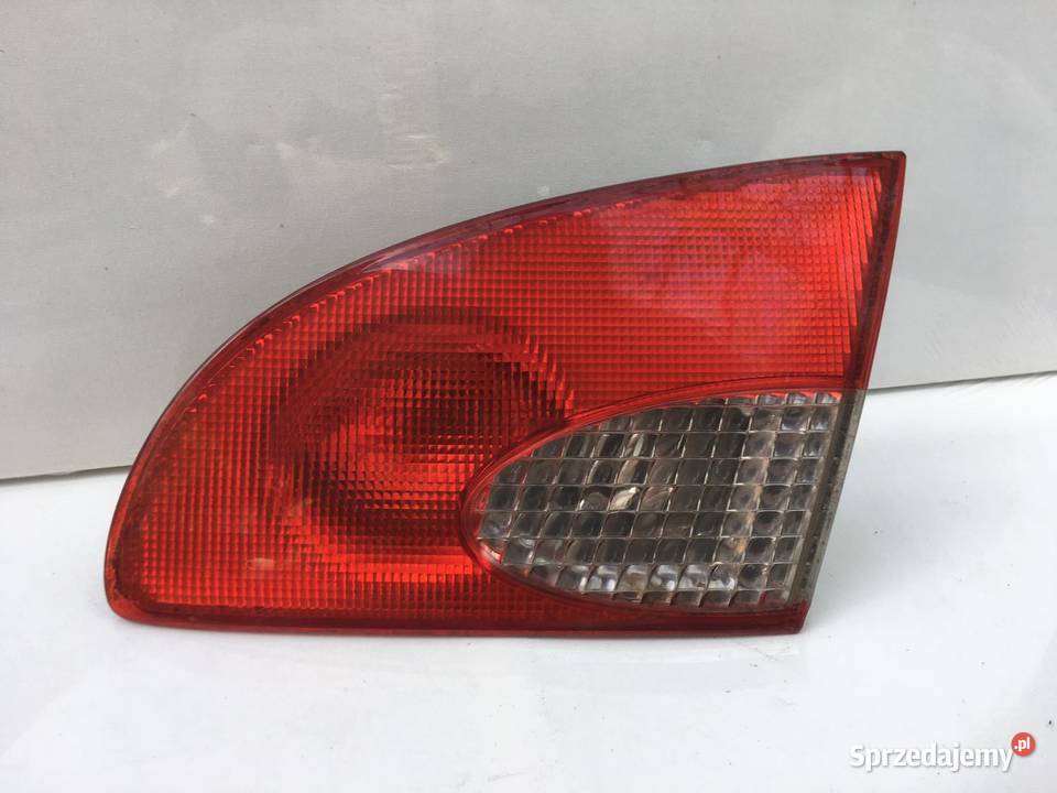 TOYOTA AVENSIS T22 LEWA LAMPA W KLAPĘ lewe Ostroróg sprzedam