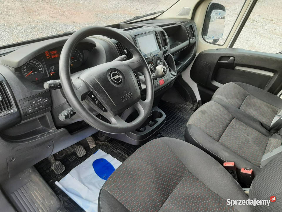 Opel Movano Komorniki