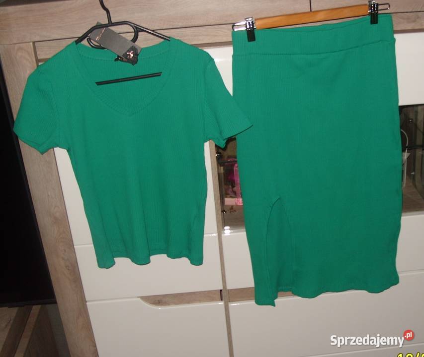 Zielony Komplet prążek spódniczka bluzka r LXL Rawicz