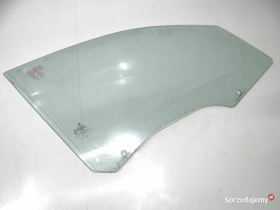 SZYBA DRZWI PRAWY PRZÓD BMW E87 17898634 osobowe Boczne (drzwi) Strzyżewice sprzedam
