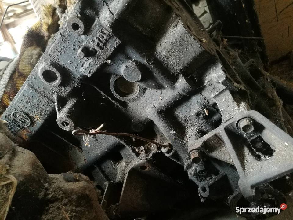 Silnik 20B MA gaźnik słupek bez głowicy Mazda osobowe Silniki i osprzęt