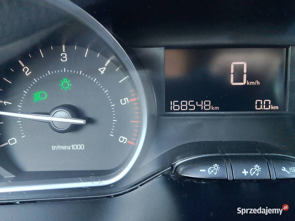 Mitsubishi ASX z polskiego salonu16 benzyna