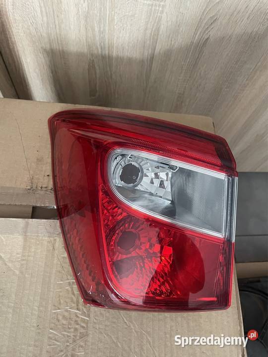 Suzuki Sx4 scross lampa lewy tył 15 Kozubszczyzna