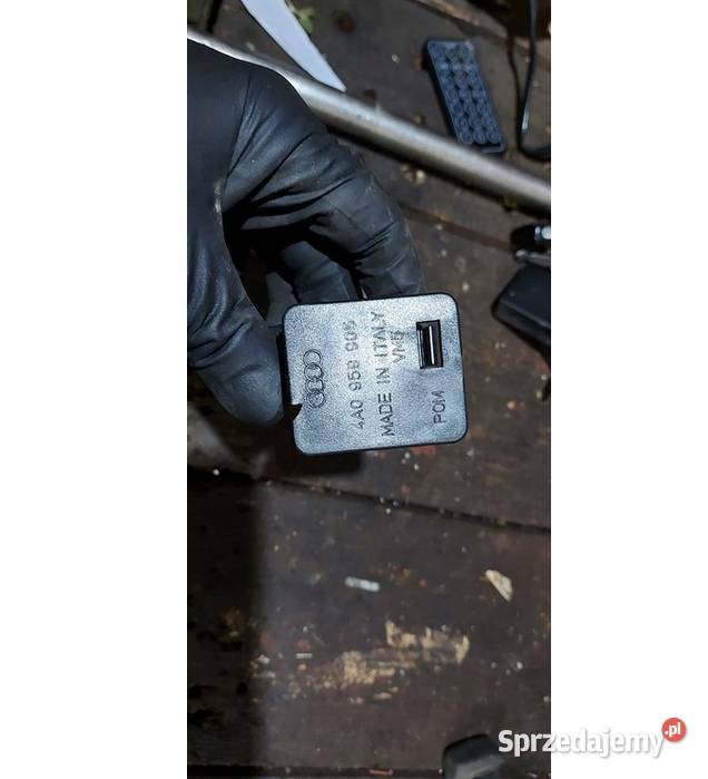 Włącznik oświetlenia bagażnika Audi 80 cabrio małopolskie Gorlice