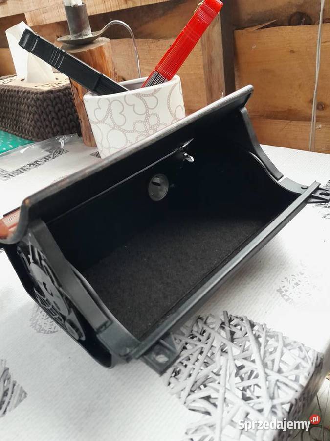 Mercedes W210 zestaw niepalących schowek zamiast Gdańsk sprzedam