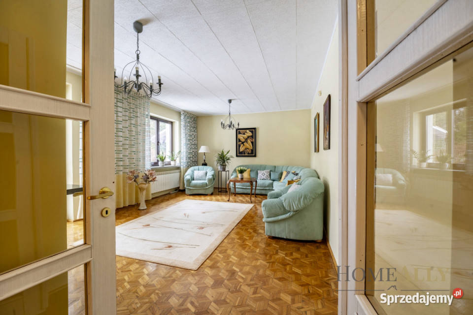 Dom wolnostojący 2698m2 Warszawa Lustrzana Rok budowy 1939