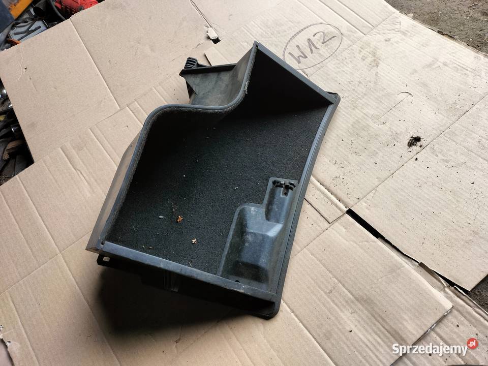 AUDI 80 B3 80B3 SCHOWEK PASAŻERA lubelskie Kamień-Kolonia