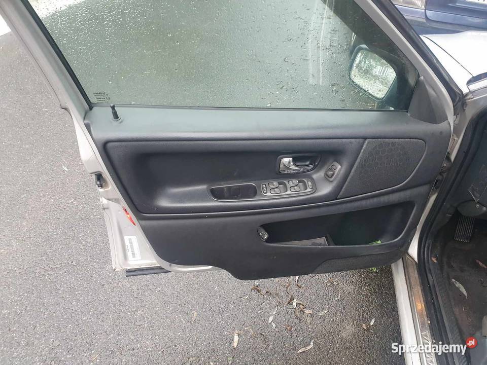 Volvo V70 25 TDI 1999 automat stan Kraków