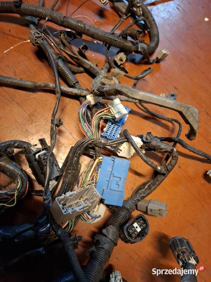 Wiązka instalacja elektryczna silnika skrzynka Części samochodowe Przyborów sprzedam