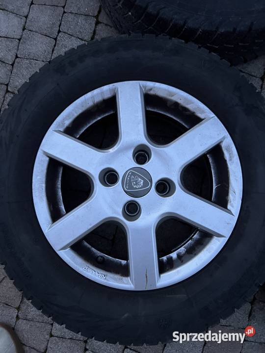 Felgi aluminiowe z oponami