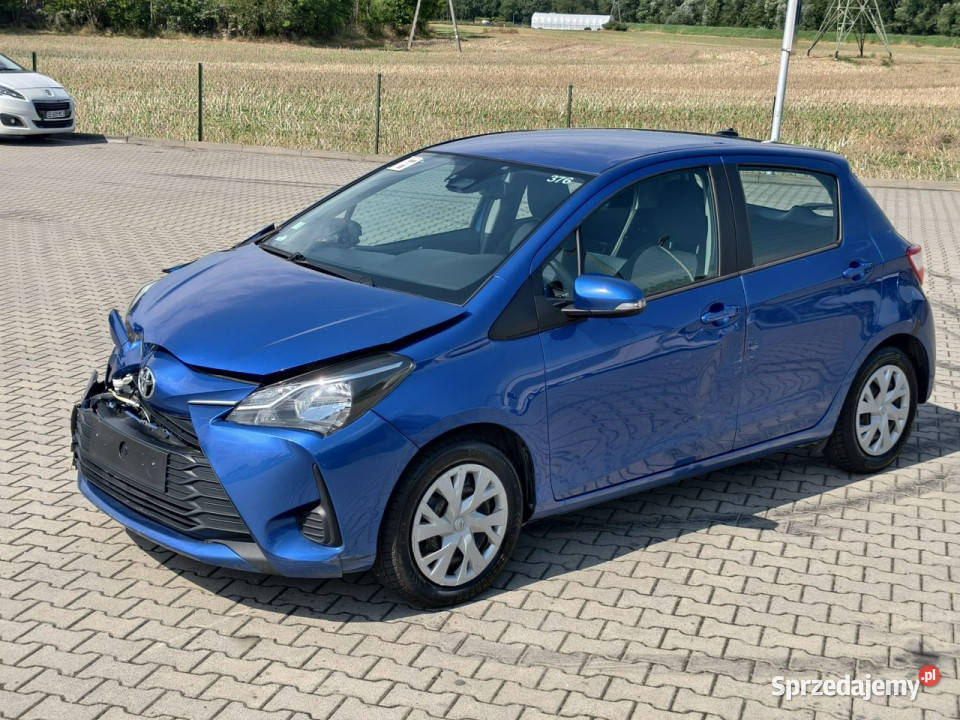 Toyota Yaris 10 benzyna 72 CIĘŻAROWY 2OSOBOWY sprzedam