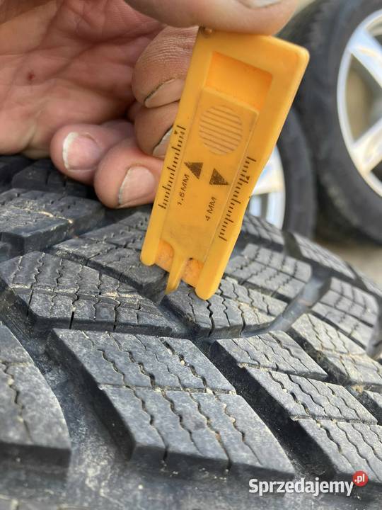 Alufelgi 22560R18 zimowe Lexus Toyota łódzkie Bratoszewice sprzedam