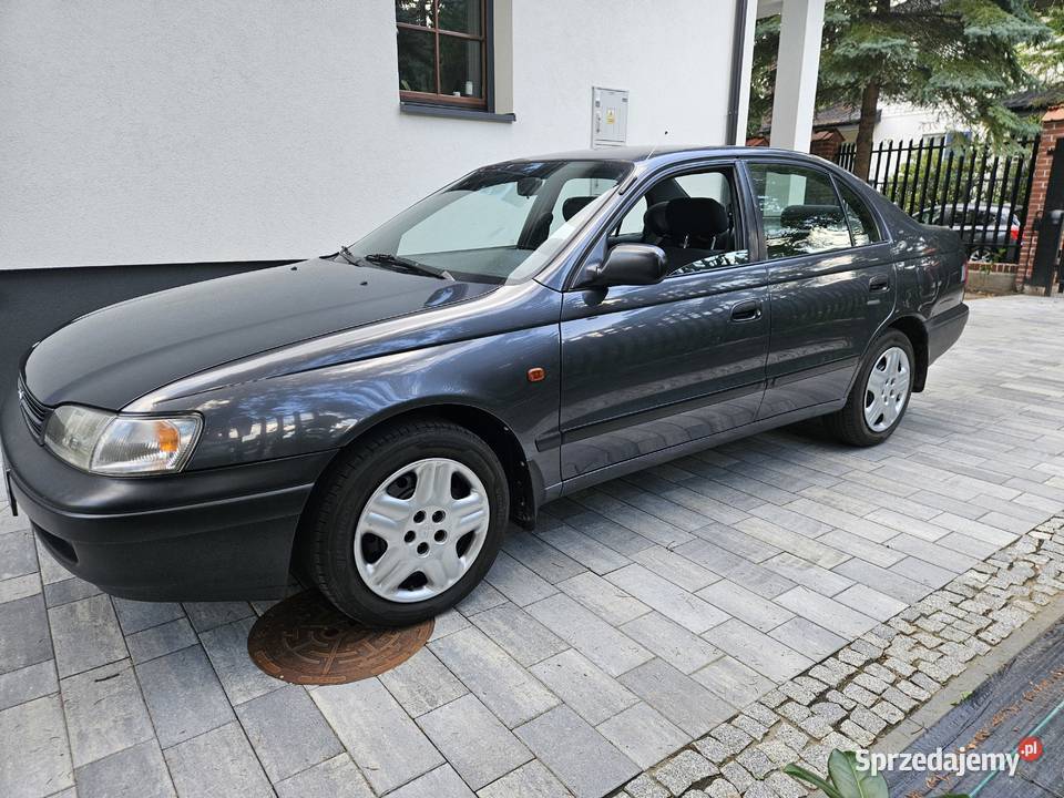 Toyota Carina E 1581cm3 Warszawa