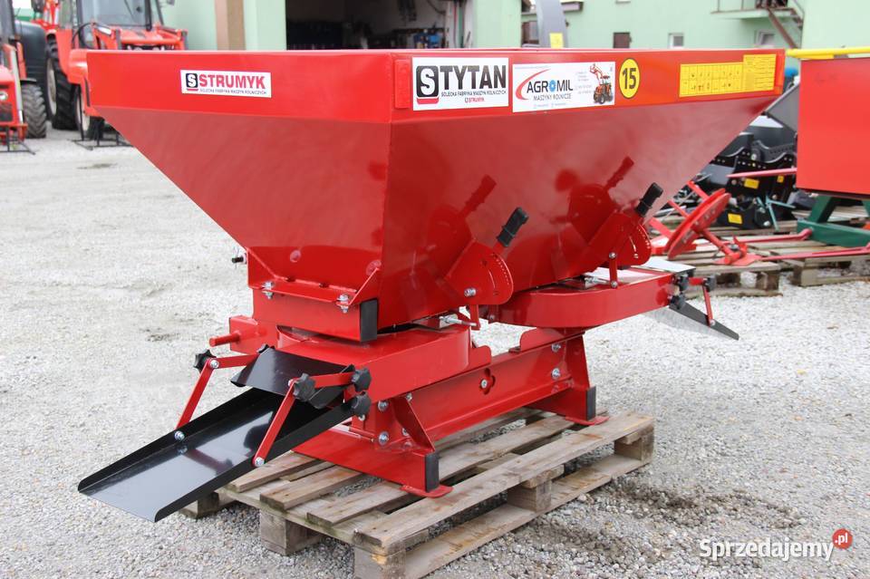 Rozsiewacz dwutalerzowy sadowniczy Tytan Strumyk Rogóźno
