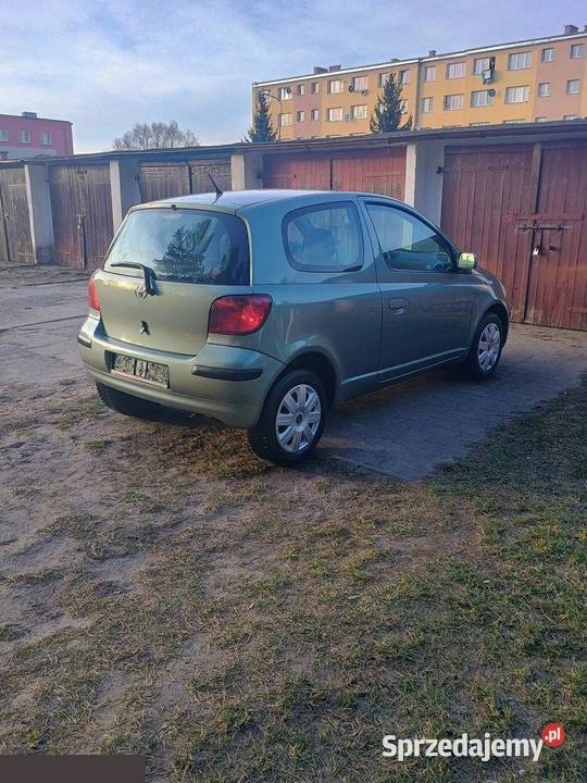 Toyota Yaris 10 benzyna 65 2003r Dynamiczny i Człuchów