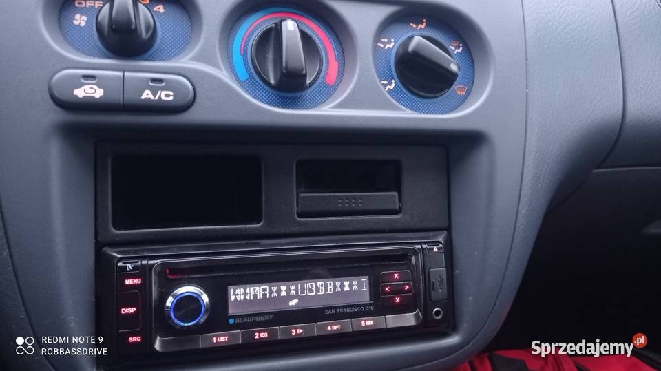 Radio samochodowe BLAUPUNKT CDR CDRW USB SDHCSD Łask