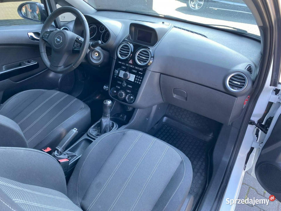 Opel Corsa multifunkcja podgrz kier fot biały Samochody osobowe