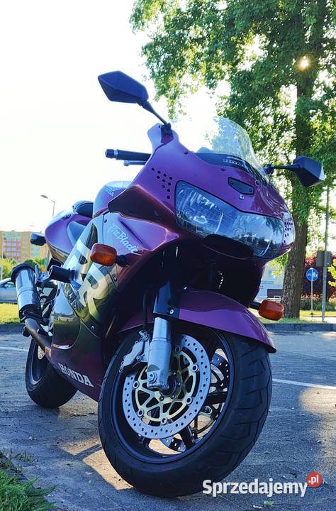 Honda CBR 900rr sc33 1998 900cm3 wielkopolskie Morzyczyn