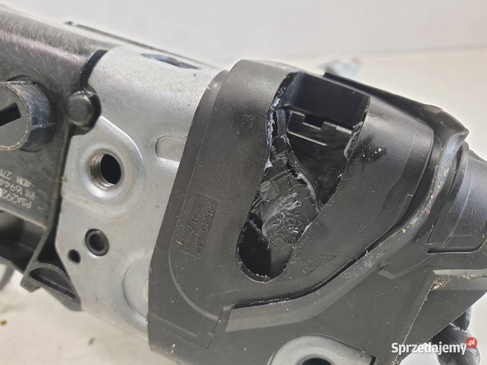 Opel Corsa F ZAMEK DRZWI prawy przód PASAŻERA Rudka