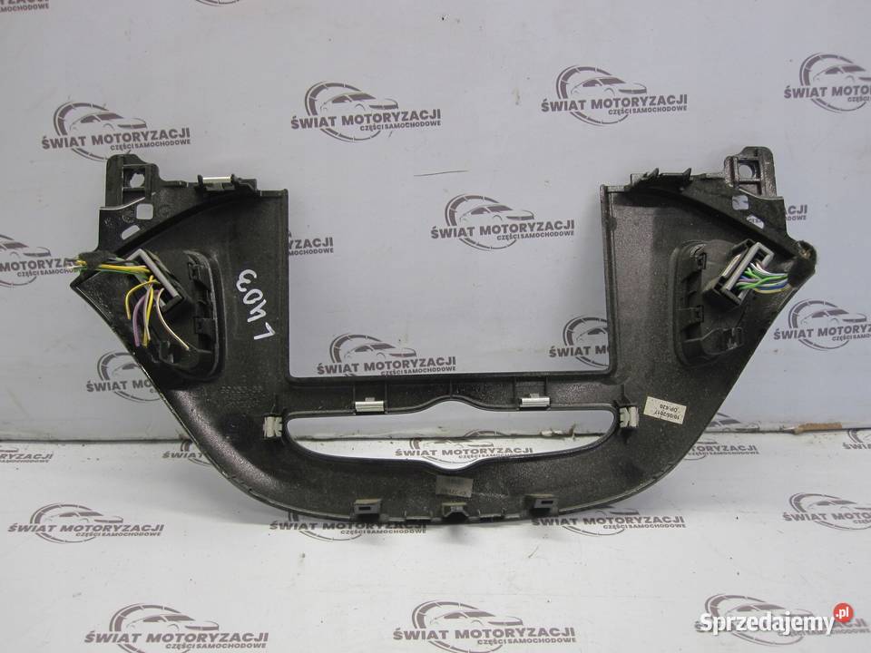 OPEL CORSA E 17r przełącznik ramka radia