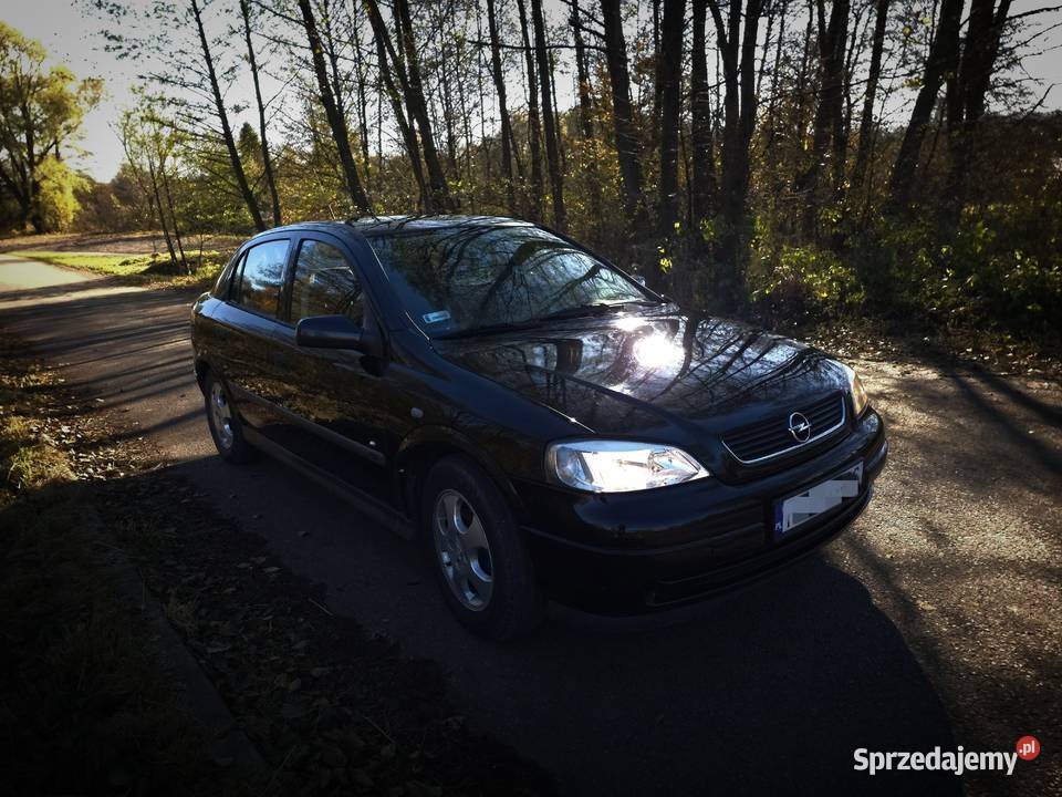 Opel Astra II 16 benzyna Komplet opon wersja Sanok sprzedam