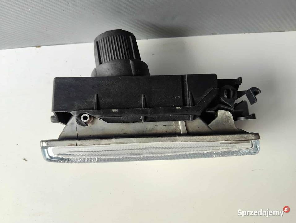 BMW 3 E36 HALOGEN PRAWY Lampy przednie Ostroróg