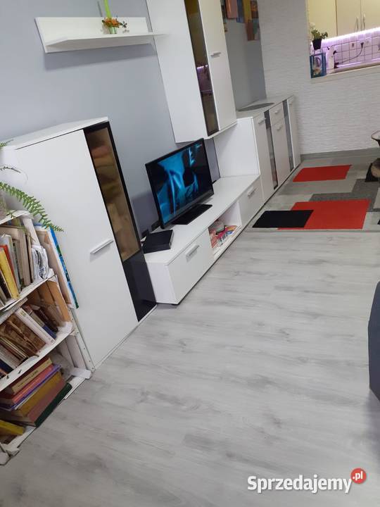Sprzedam mieszkanie 38m2 1 piętro czynsz 278 cegła Ozorków
