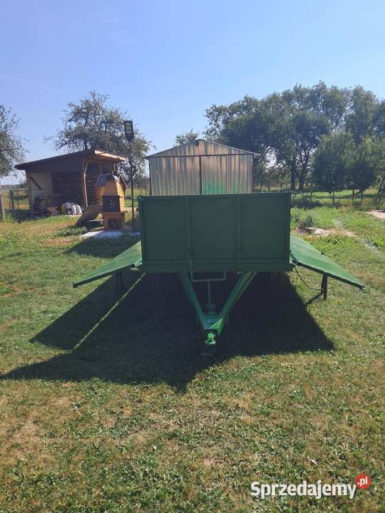 Przyczepa jednoosiowa do transportu zboża