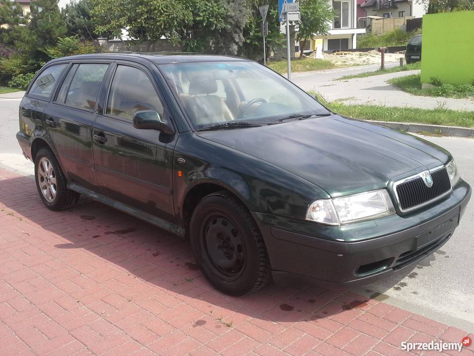 SKODA OCTAVIA 18T LAURINKLEMENT KOMBI LIFT