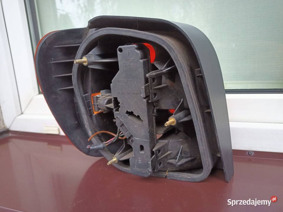 VW Polo III 6N lampa tył tylna prawa wkład