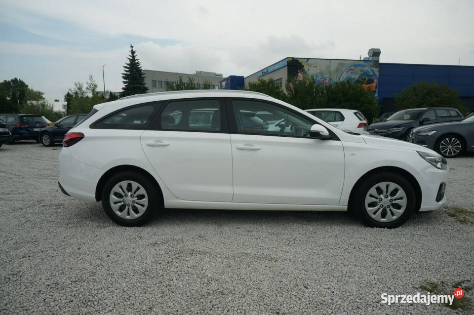 Hyundai i30 15 TGDI160 Modern Salon Polska serwisowany w ASO Samochody osobowe Poznań