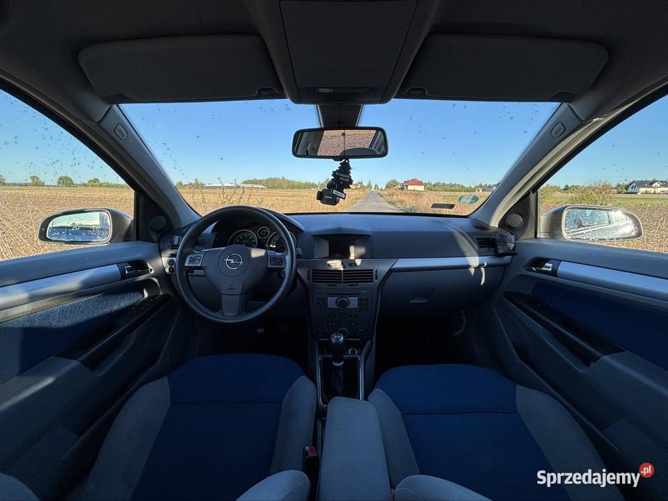 Opel Astra H 16 Benzyna